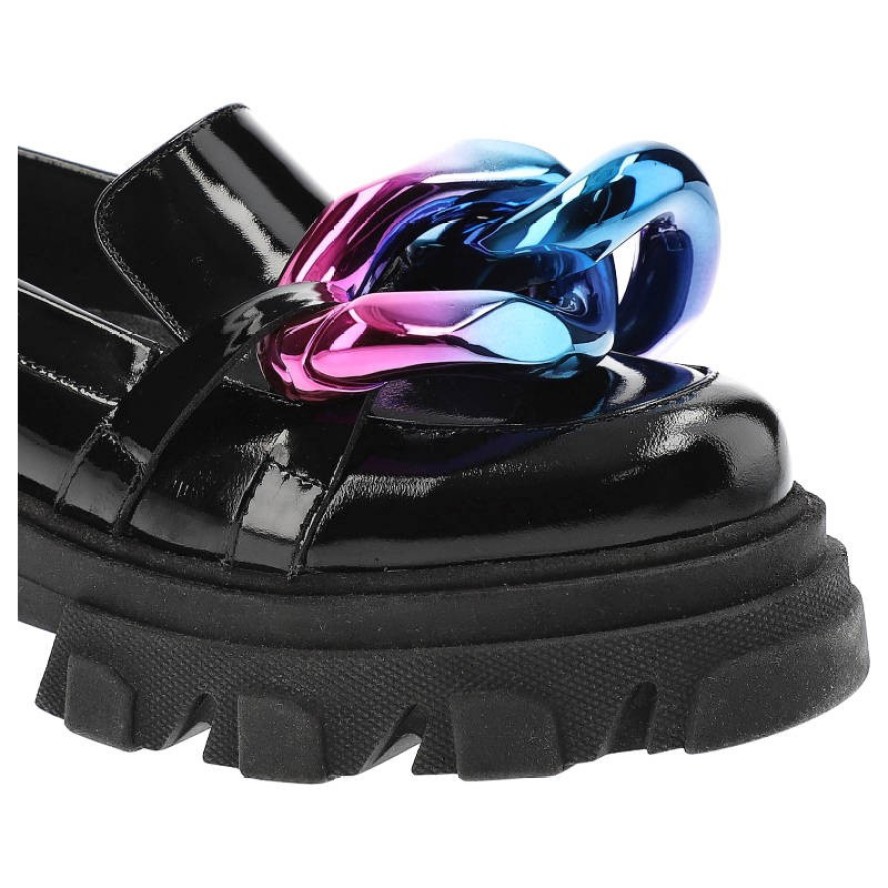 Półbuty damskie Carinii, na grubej podeszwie z ozdobnym detalem, czarne, B7937_-037-000-000-E33