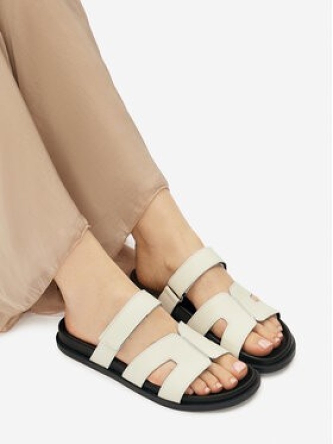 Gino Rossi Klapki MOIRA-E2527666 Biały