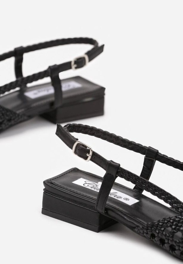 Czarne Sandały Bez Pięty z Ażurową Cholewką Evialoriae