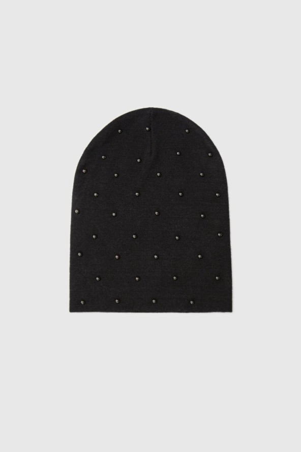 Czapka z koralikami czarna