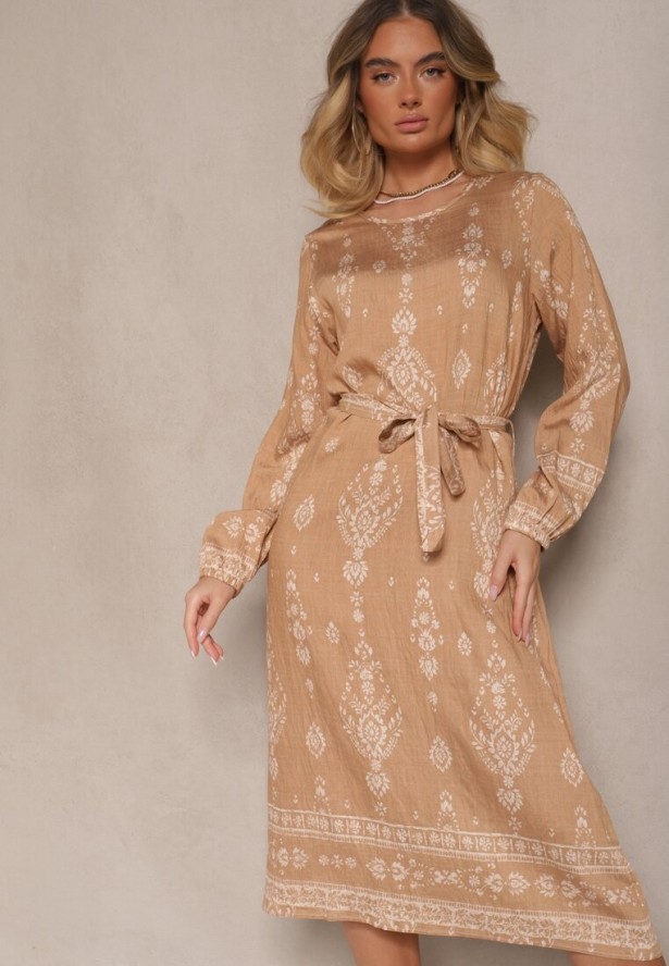 Beżowa Pudełkowa Sukienka Boho w Etniczne Wzory z Paskiem Lisalenea