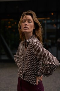 Wzorzysta koszula burgundowa