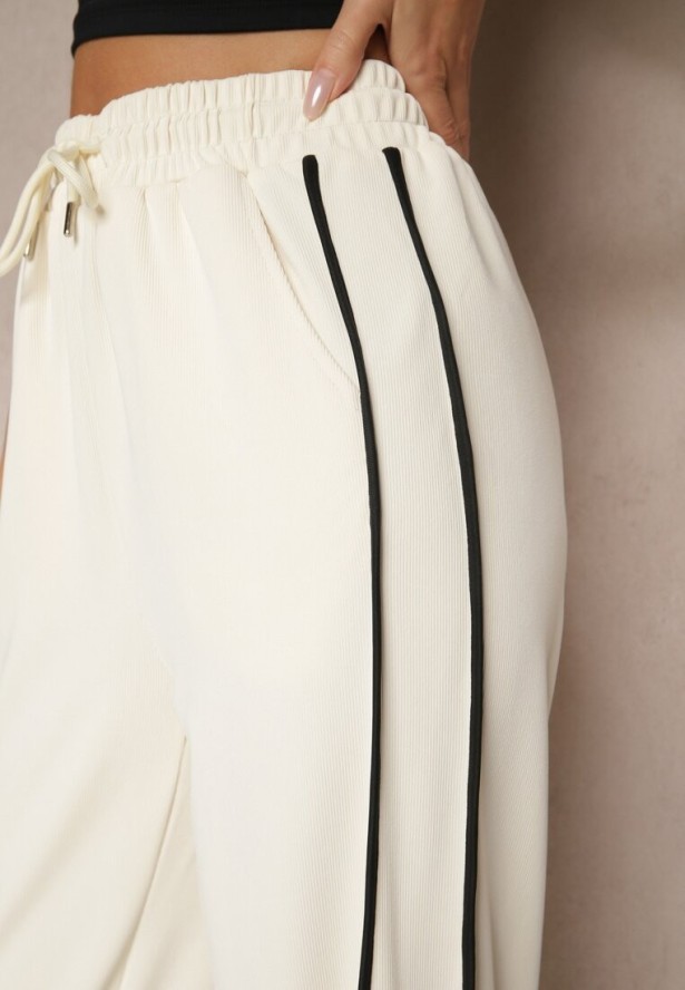 Jasnobeżowe Szerokie Spodnie Dresowe High Waist Zdobione Lampasami Sopaline
