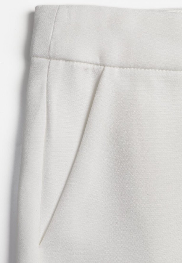 Białe Klasyczne Spodnie VICES Garniturowe High Waist Dimaia