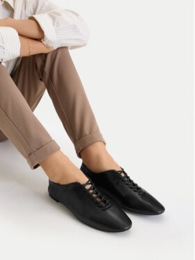 GINO ROSSI Półbuty EO-V2113-33 Czarny