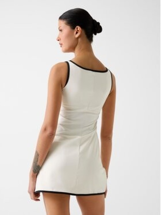 Guess Sukienka codzienna 181229 Beżowy Classic Fit