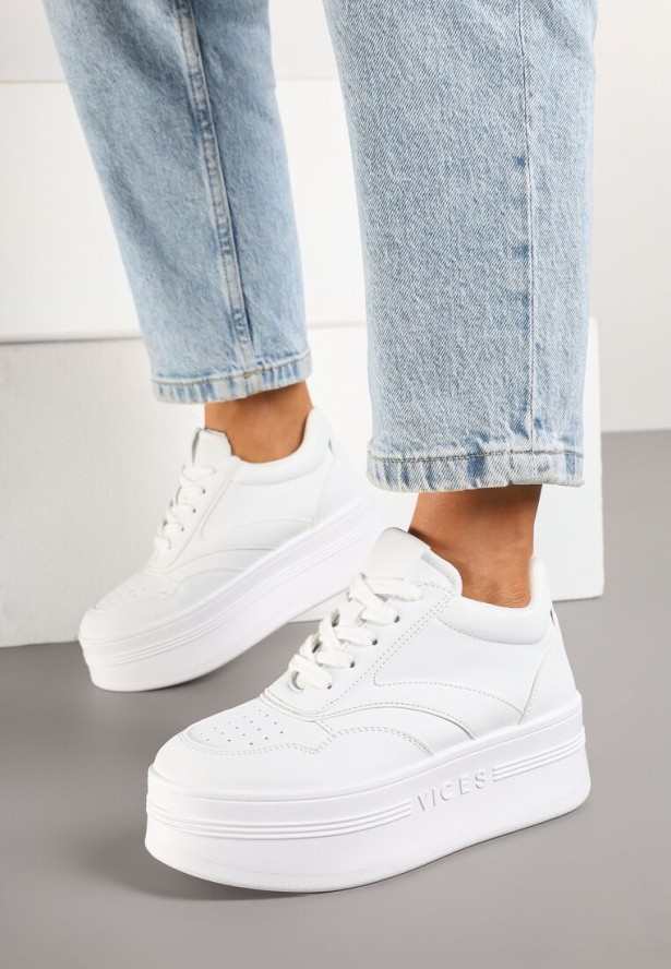 Białe Sznurowane Sneakersy Vices na Platformie z Metalicznymi Paskami Neliawen