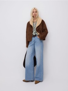 Krótka kurtka z imitacji kożucha - brązowy