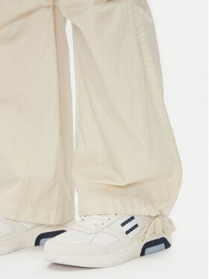 Tommy Jeans Spodnie materiałowe Tjw Cargo Relaxed Straight DW0DW20350 Beżowy Relaxed Fit