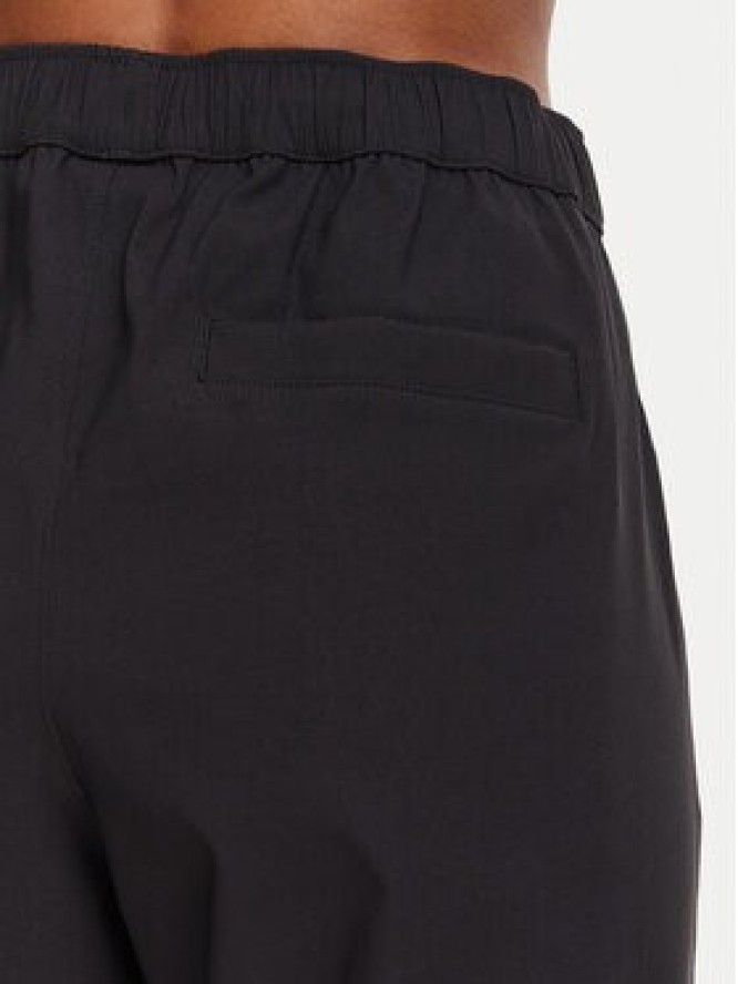 Under Armour Spodnie dresowe Unstoppable 6011400 Czarny Regular Fit