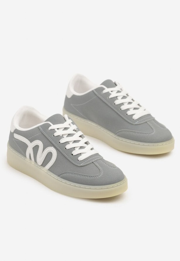 Niebieskie Sneakersy Kultowe Tenisówki Zdobione Abstrakcyjną Aplikacją Fendiva