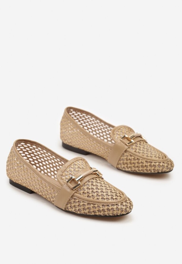 Ciemnobeżowe Mokasyny Ozdobione Siateczkową Cholewką i Klamrą Zelure