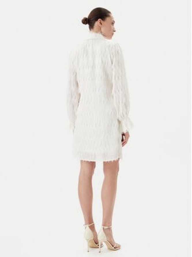 Bruuns Bazaar Sukienka koktajlowa Armade BBW4396 Biały Regular Fit