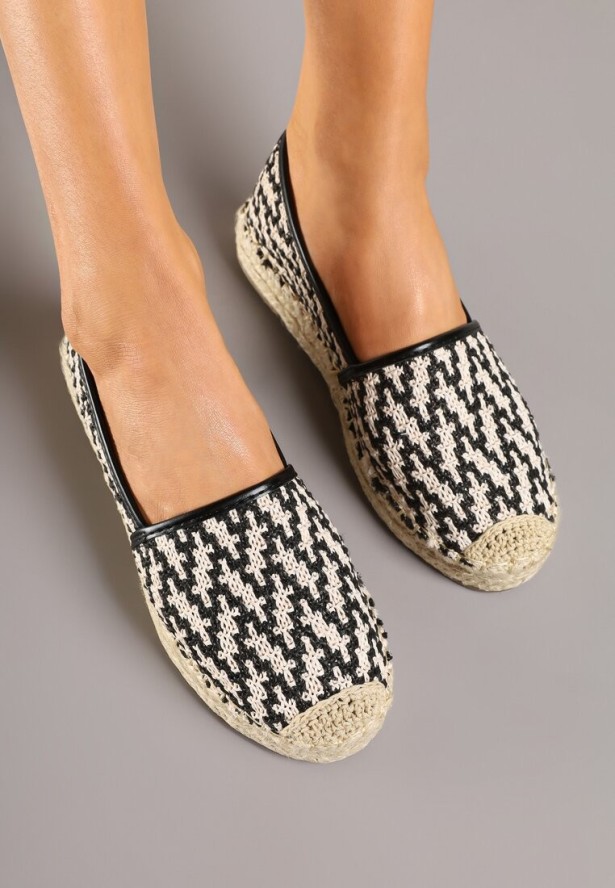 Czarne Espadryle z Ozdobną Plecionką Nimilithae