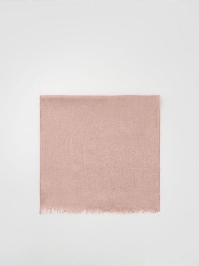 Gładki szal - pastelowy róż
