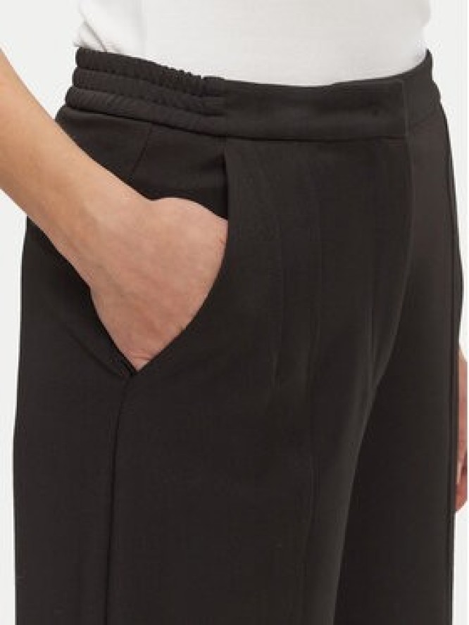 Patrizia Pepe Spodnie materiałowe 8P0696 A375 K103 Czarny Regular Fit