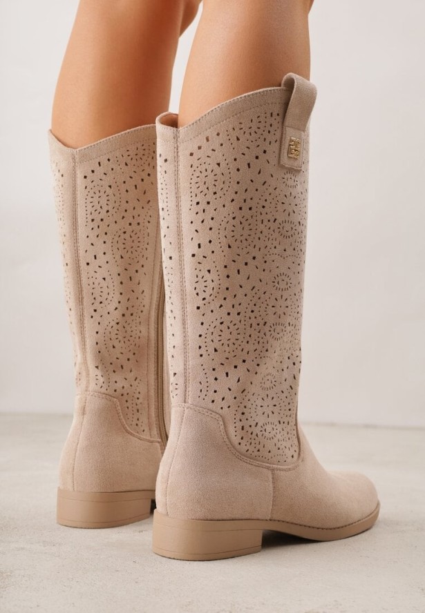 Ciemnobeżowe Botki Typu Kowbojki Ażurowe Ozdobione Metaliczną Aplikacją Iomosa