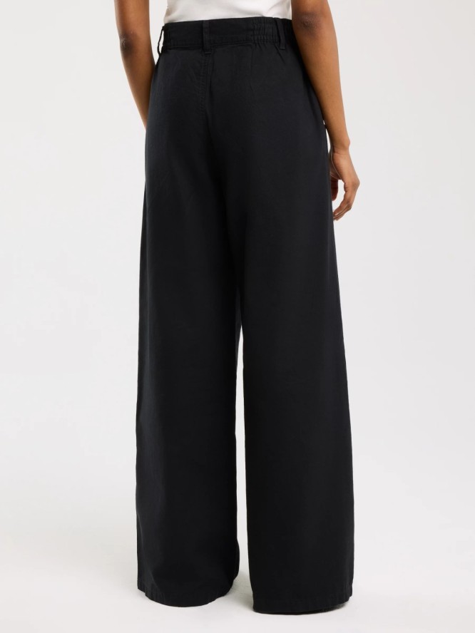 Spodnie damskie z szeroką nogawką z dodatkiem lnu czarne Malu 907