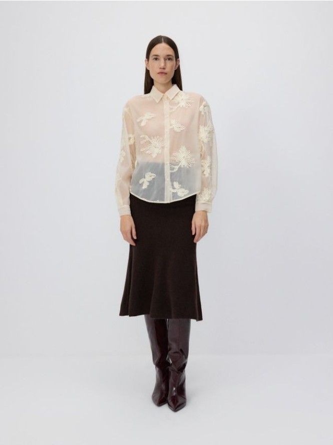 Koszula z haftem - złamana biel