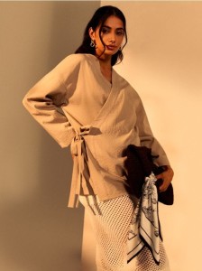 Żakiet kimono z domieszką wiskozy - kremowy