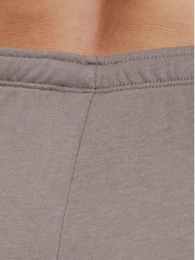 Nike Spodnie dresowe Chill Terry FN2434 Brązowy Regular Fit