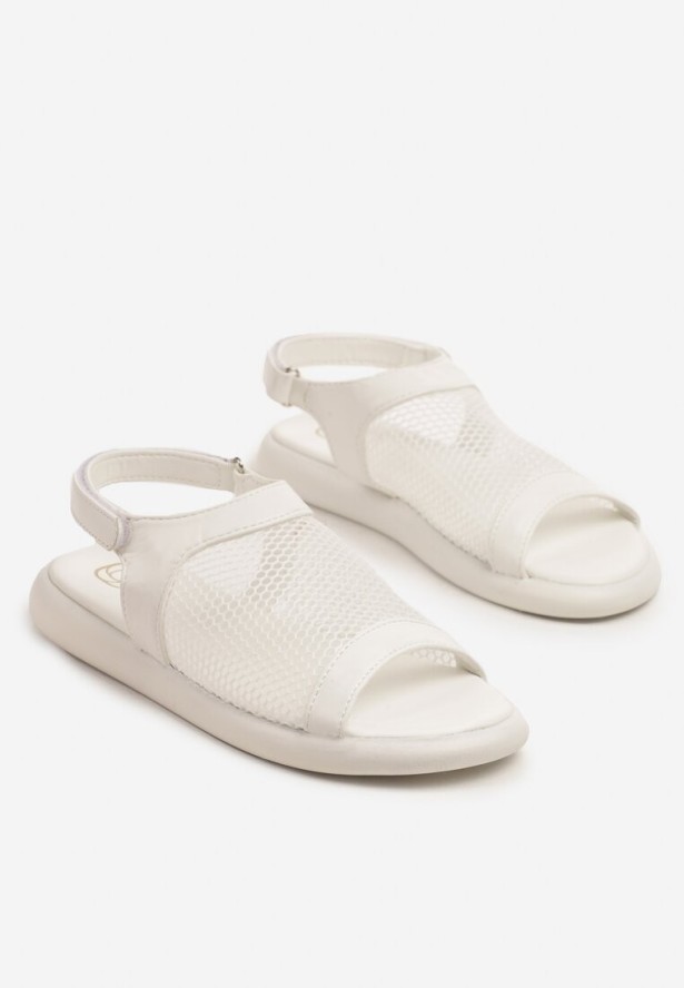 Białe Sandały Ozdobione Siateczką Nilisca