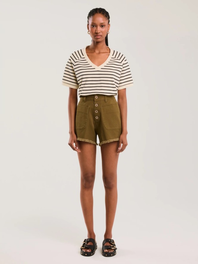 Szorty damskie z surowym wykoŅczeniem khaki Gusti 303