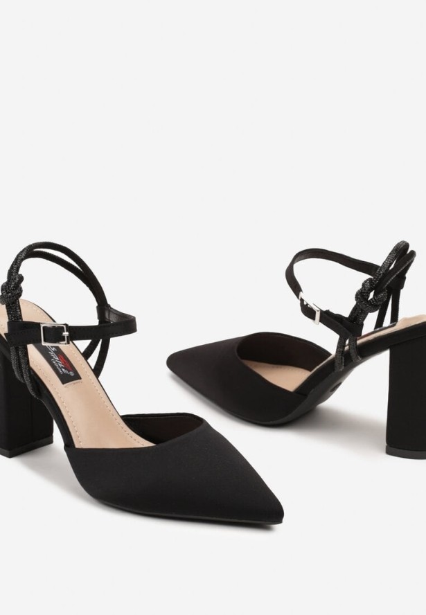 Czarne Sandały na Słupkowym Obcasie ze Szpiczastym Noskiem i Paskiem z Cyrkoniami Ennalith
