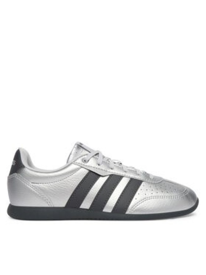 adidas Sneakersy Barreda Lo HQ7384 Srebrny