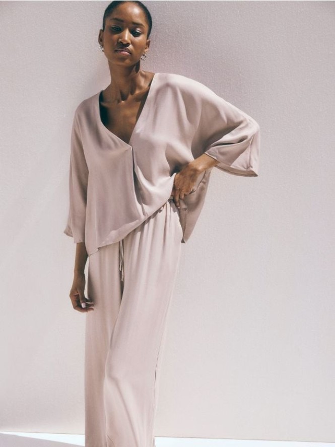 Kopertowa bluzka z wiskozy - beżowy