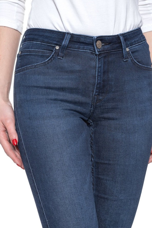 SPODNIE DAMSKIE LEE SCARLETT POLISHED INDIGO L526RKKD 112111857