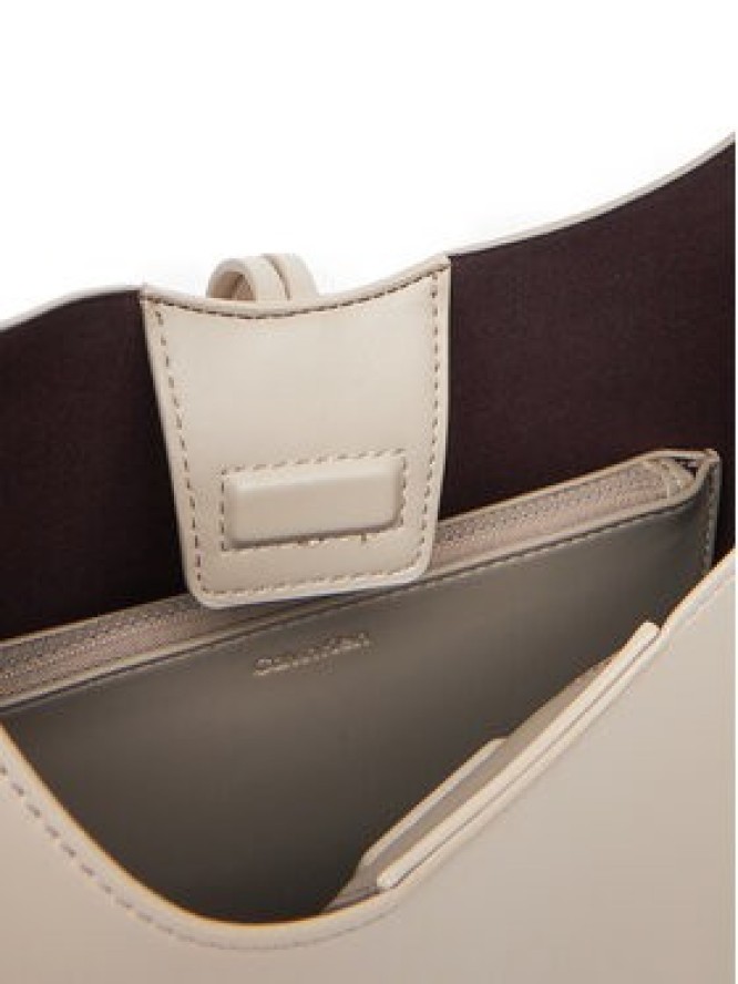 Calvin Klein Jeans Torebka Stone Lock Slouchy Small Shoulde LV04K3176G Écru