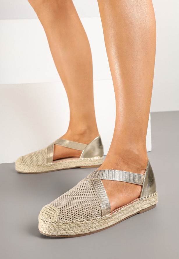 Złote Plecione Espadryle z Ozdobnymi Paskami Morithia