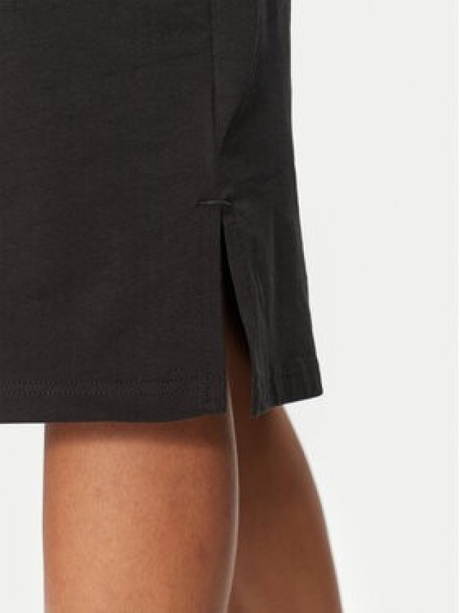 Puma Sukienka codzienna Ess 685643 Czarny Slim Fit