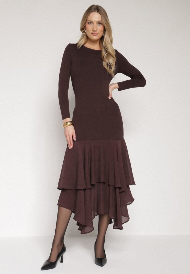 Brązowa Sukienka z Wiskozą o Dopasowanym Kroju z Falbanami u Dołu Vebmara