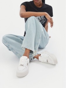 Juicy Couture Sneakersy CEO-JCY127 Biały