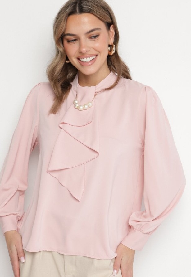 Różowa Bluzka Ozdobiona Falbaną i Perełkami Dorretia