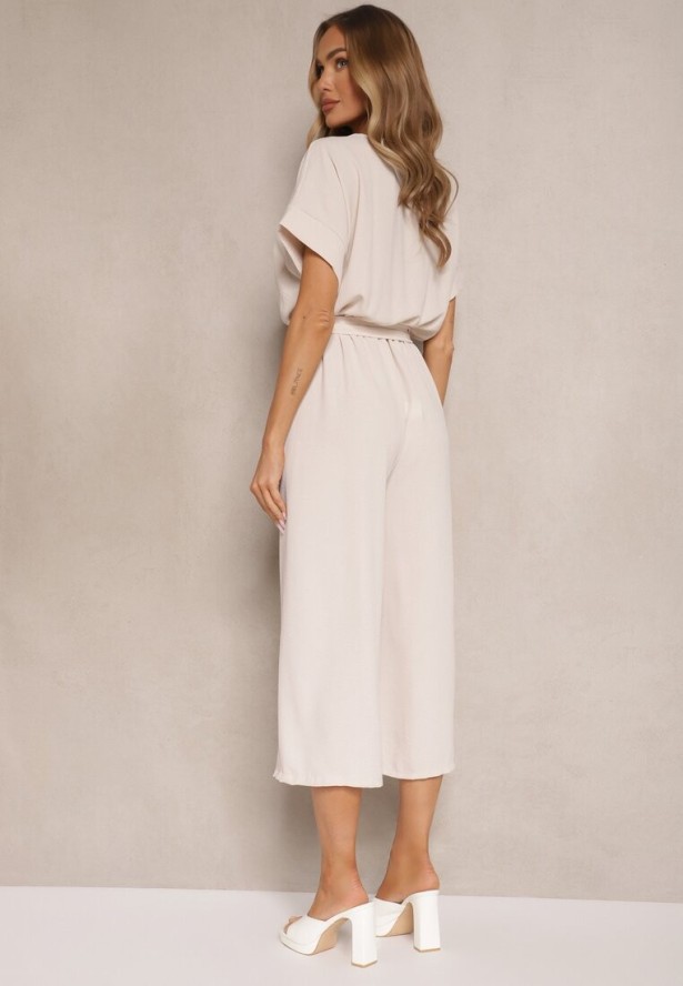 Beżowy Kopertowy Kombinezon o Prostym Kroju z Wiązanym Paskiem Tevenea