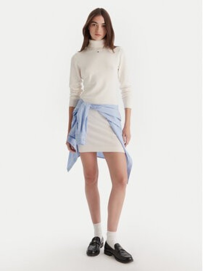 Tommy Jeans Sukienka dzianinowa Ess DW0DW21958 Écru Slim Fit