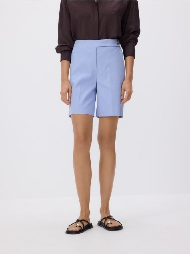 Szorty z kantem - jasnoniebieski