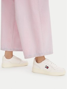 Tommy Jeans Sneakersy Tjw Basket EN0EN02980 Biały