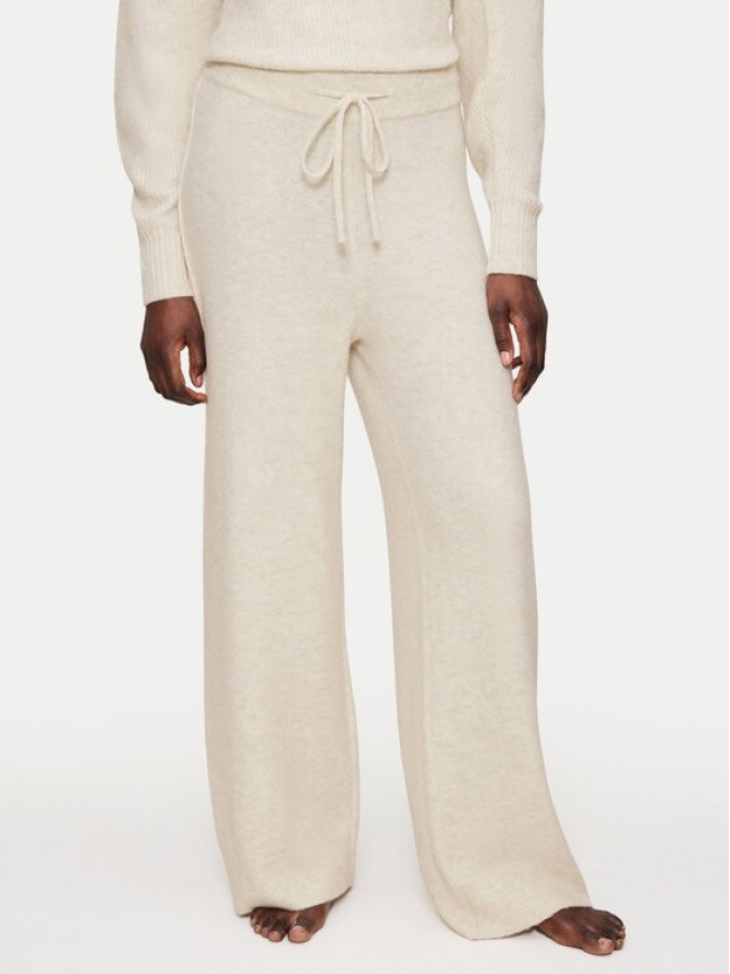 Triumph Spodnie materiałowe Amourette Cozy 10225058 Écru Regular Fit