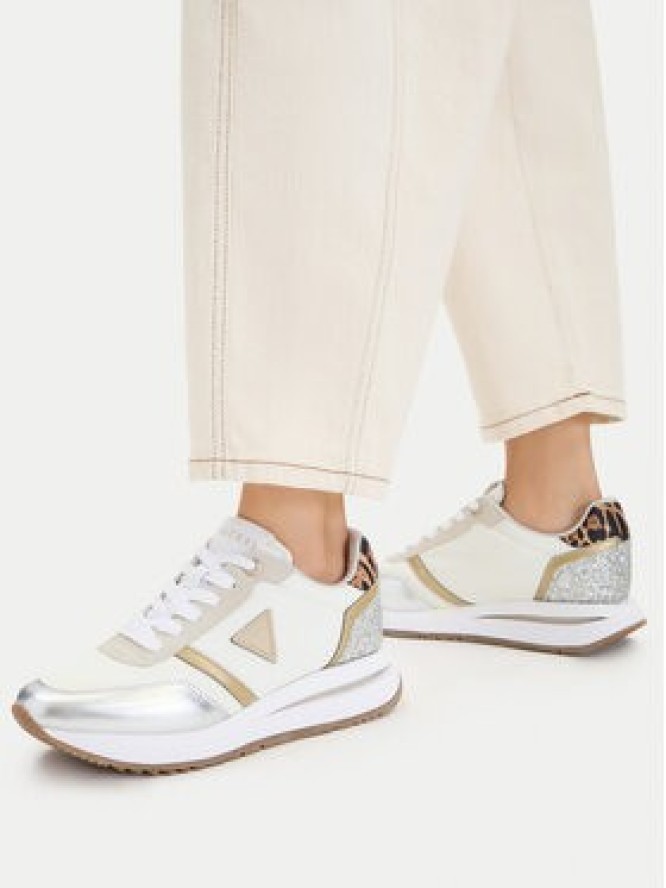 Guess Sneakersy FLP2EG PEL12 Écru