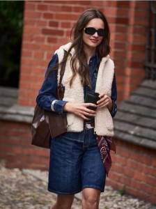 Kamizelka z kapturem - kremowy