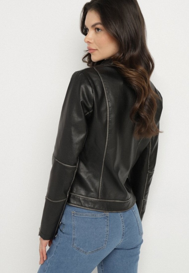 Czarna Kurtka Ramoneska Ozdobiona Suwakami i Paskiem Idivaria