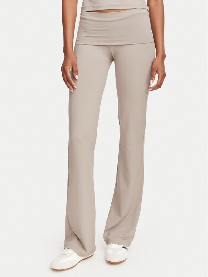 Guess Legginsy V6YB24 K4713 Beżowy ciemny Flare Fit