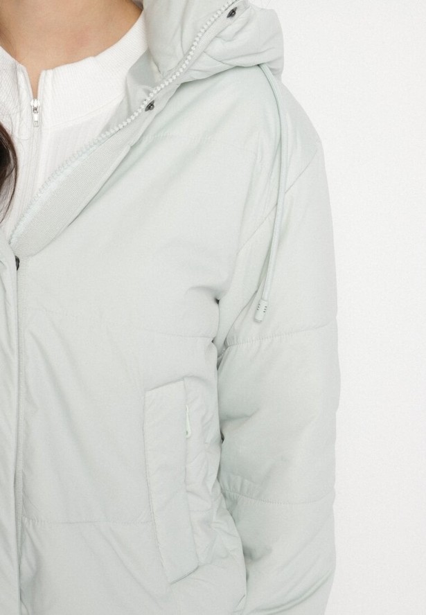 Miętowa Pikowana Kurtka z Kapturem i Lekkim Ociepleniem Ninirila
