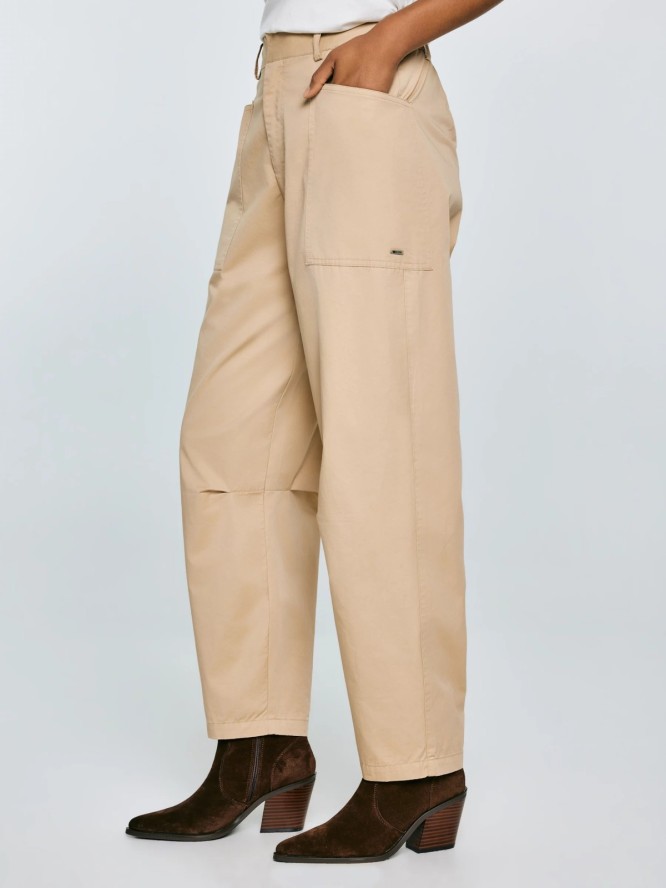 Spodnie damskie 7/8 z kieszeniami beżowe Nakia 801