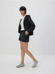 Bawełniane szorty - jasnoszary