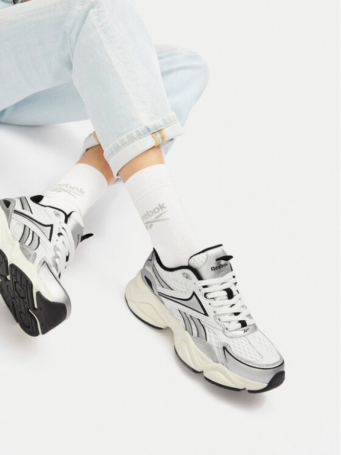 Reebok Sneakersy CHARGE AR30246WWSC Biały